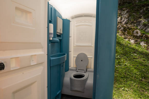 Portable Restroom Setup and Delivery in Wild Peach Village, TX
